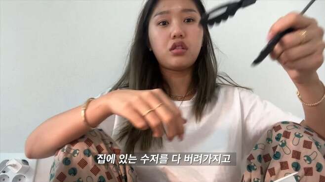 수저가 없는 연예인 요플레 먹는법